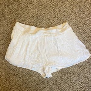WHITE SKORT
